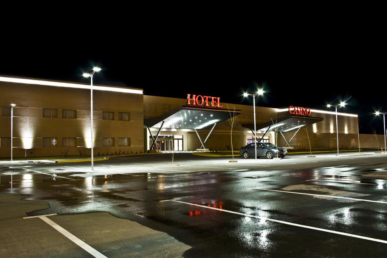 Hotel Y Casino Del Rio - Хенерал Рока Екстериор снимка