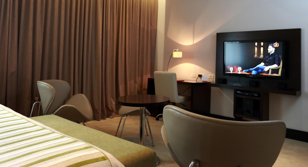 Hotel Y Casino Del Rio - Хенерал Рока Екстериор снимка
