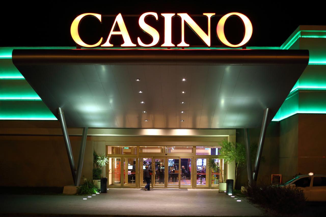 Hotel Y Casino Del Rio - Хенерал Рока Екстериор снимка